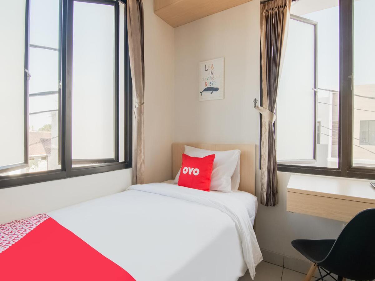 Oyo 3824 Columbus Residence J1 Telukjambe Eksteriør billede