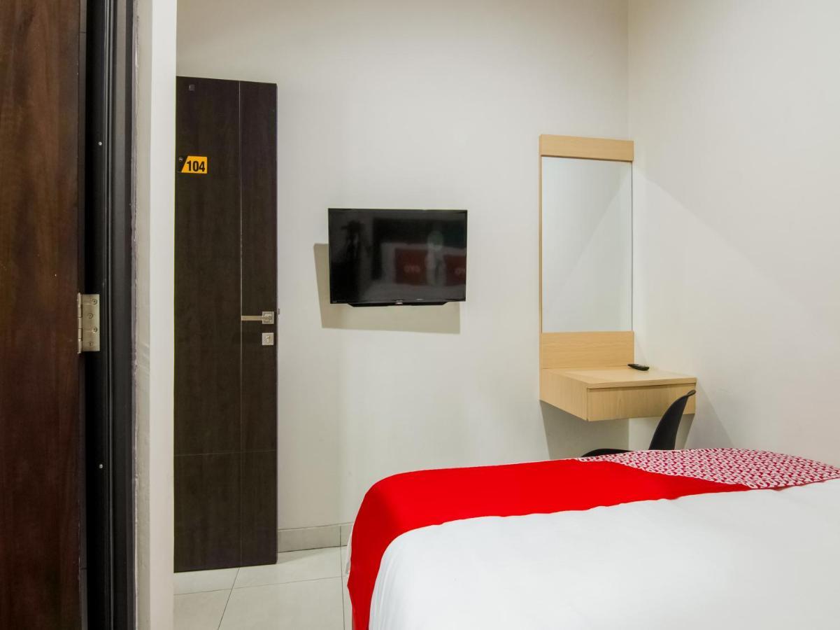 Oyo 3824 Columbus Residence J1 Telukjambe Eksteriør billede